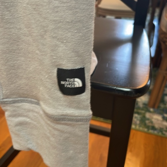 Men’s North Face LS Tee. Gray Large. NWT - Picture 2 of 7